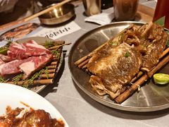 -草家酱蟹炭火烤肉店(珲春南路一店)