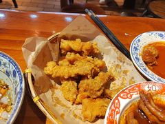 -爆炸头阿姨小四川正宗川味小吃(无任何分店)