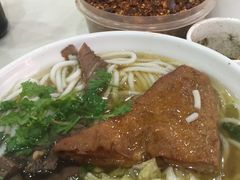 -花溪王记牛肉粉(四季花溪商场店)