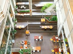 -ROAST coffee & eatery