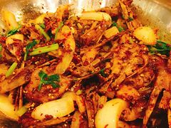 爆辣干锅鸭头-安诚居干锅鸭头(八角店)