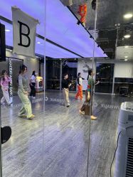 -泫舞舞蹈工作室