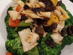 西兰花炒花枝片-白云湖畔酒店-湖畔餐厅