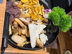 -一朵菌·野生菌探索家火锅(南亚店)