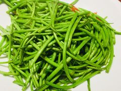 清炒泥蒿-董厨煨汤馆(车站路店)