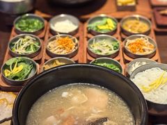 -银米·云南传统过桥米线(双廊黑金冠店)