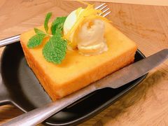 奶黄流沙西多士-来龙里 精致 东南亚餐室(万象城店)