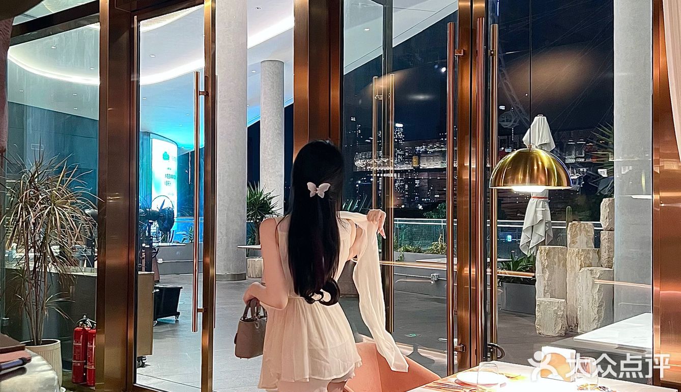深圳餐厅 | 𝙈𝙚𝙩 𝙥𝙚𝙩𝙖𝙡遇见花瓣💐
