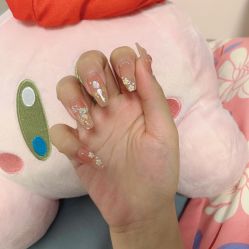 -M Nails & Beauty美甲美睫美体