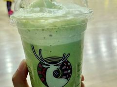 抹茶牛乳-瑞幸咖啡(大唐时代店)
