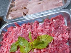 -王奋斗贵州酸汤牛肉火锅