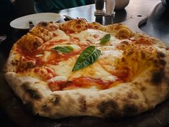 -卡佩罗意大利餐厅及酒吧Al Cappello Trattoria