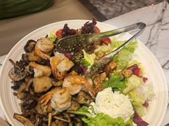 烤虾仁蘑菇色拉-TAMATI(巴黎贝甜韩式西餐厅店)