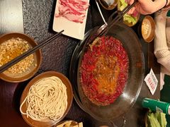 -渝井巷重庆老火锅(沈阳吉祥店)