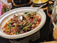 -帅巴人舅母子腊蹄民俗村