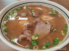 -小马牛肉面·牛骨熬制(南京博物院店)