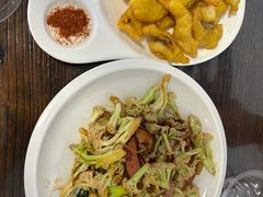 -雪湖煜辰鱼头老店(雪野湖店)