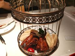 秘制脆皮乳鸽-避风塘·老港味餐厅(虹口龙之梦店)