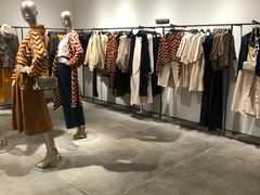 -URBAN REVIVO(西安Momopark店)