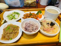 -卓玥国际月子会所(罗山路店)