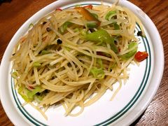 皱皮椒土豆丝-云海肴·汽锅鸡·云南菜(天山百盛优客店)