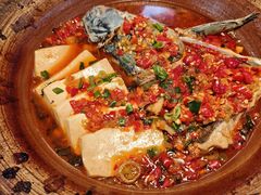 -阿瓦山寨·湘菜现炒·剁椒鱼头王(咸阳总店)