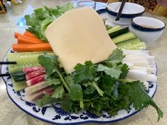 -鹤乡东北菜(崮山路店)