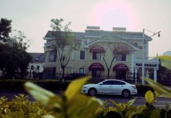 -月之旅·尊 高端月子会所(科馨别墅一店)