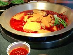 -王婆乔鲜鱼自助火锅(蜀汉路店)