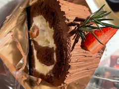 草莓巧克力卷-Juicy Bakery(大学路店)