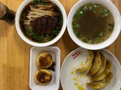 -牛味十足传统美食(凤凰西街店)
