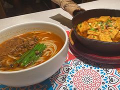 -云海肴·汽锅鸡·云南菜(天山百盛优客店)