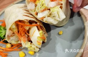 Shrimp and Vegetable Yogurt Roll