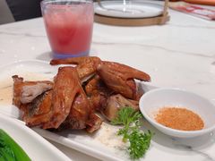 中山玻璃脆皮乳鸽-钱塘·粤点坊