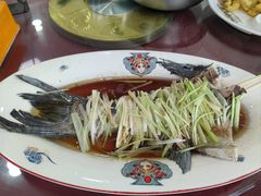 -雪湖煜辰鱼头老店(雪野湖店)