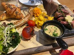 -Mark&Mars Restaurant