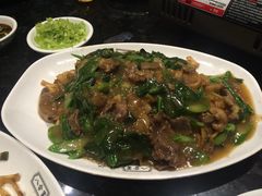 湿炒牛河-八合里潮汕鲜牛肉火锅(吉大店)