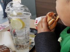-麦当劳(展览路店)