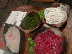 -老牌坊云南鱼豆花火锅(嵩山店)