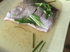 -亮河湾山庄