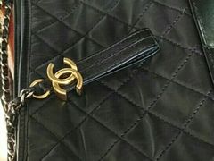 -京伟修鞋洗鞋奢侈品皮具护理店