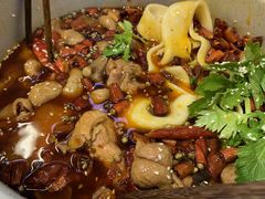 -晓彭肥肠鸡·泡椒鸡火锅(水木天地店)