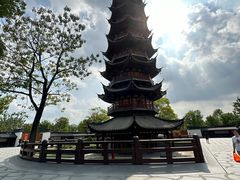 -龙华寺