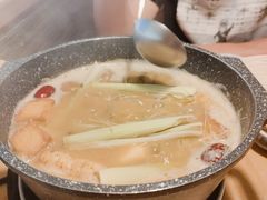山泉水板栗腰果牛蒡火锅-十二舍·湯物素煮(江泰潤政店)