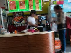 -龙记桂林米粉(财满街店)