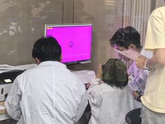 -上海大学附属上海和平眼科医院