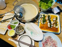 脆肉鲩鱼片火锅-鱼神·脆肉鲩 全鱼宴(西乡店)