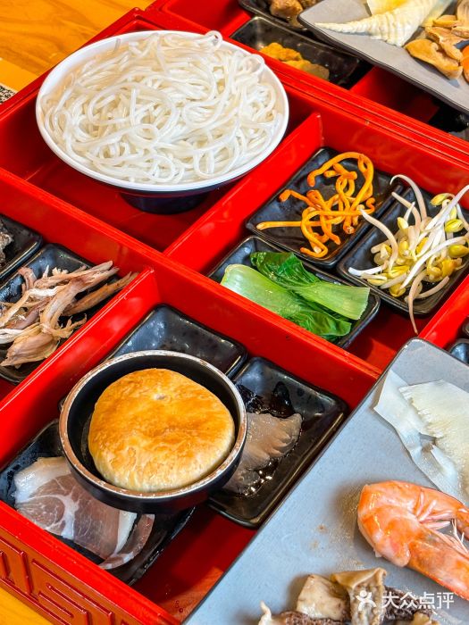 勺子米线·云南传统小吃市集(四方街店)图片