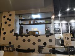 大堂-HELLO 27 意面·沙拉·帕尼尼