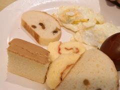 -铂逸梦秦酒店(横店梦幻谷店)